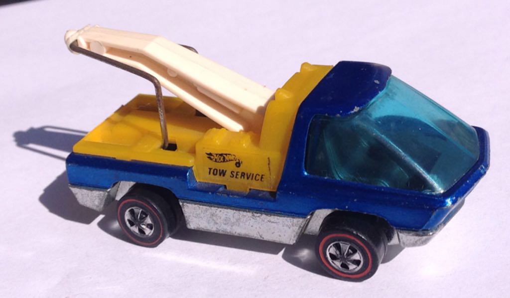 Tow Truck - Heavyweights toy car collectible - Main Image 2