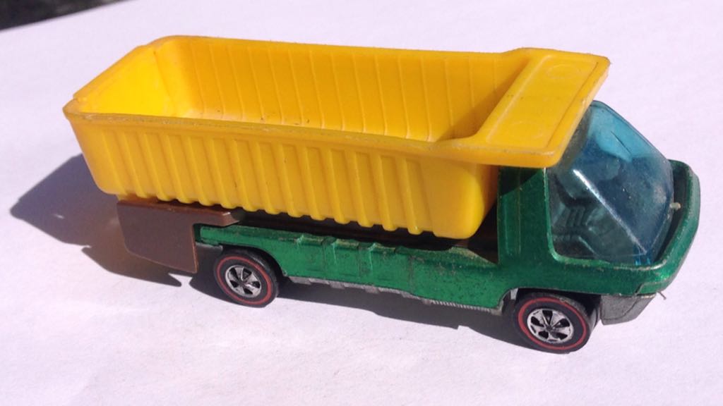 Dump Truck - Heavyweights toy car collectible - Main Image 2
