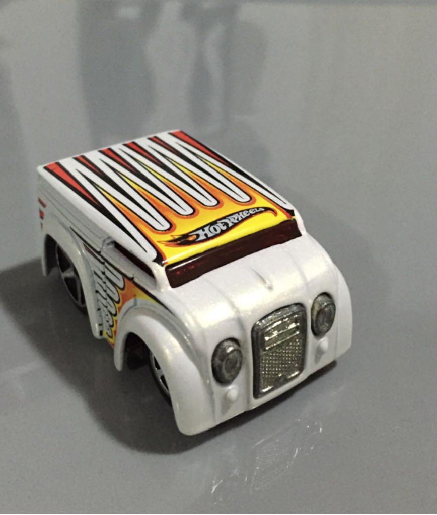 Blings Dairy Delivery - 2004 First Editions toy car collectible - Main Image 2