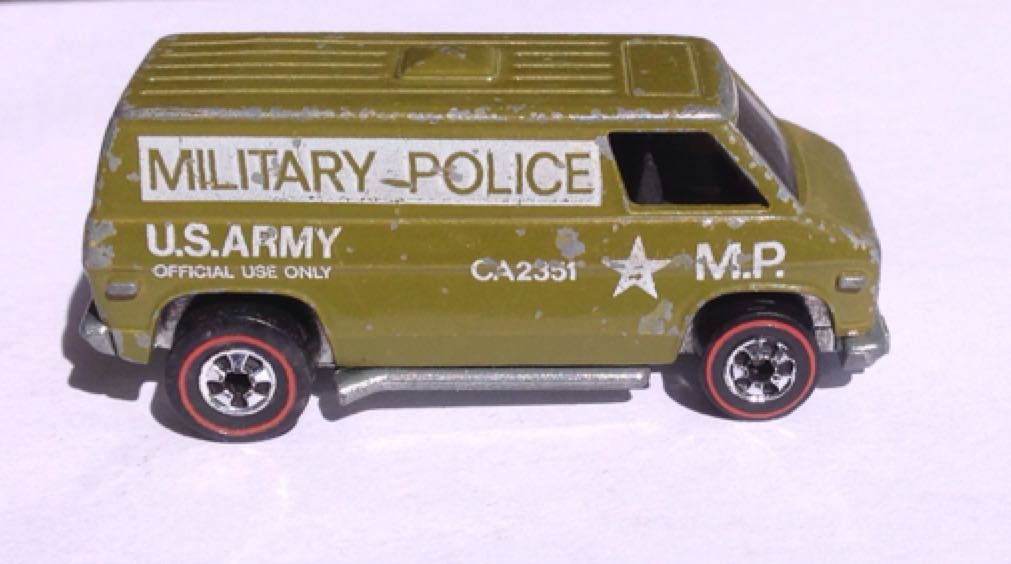 Khaki Cooler - 1976 HW Flying Colors toy car collectible - Main Image 2