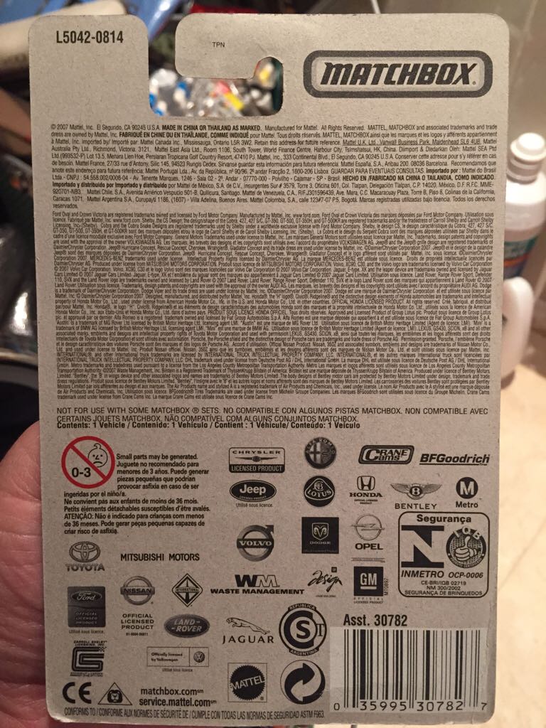 Austin Mini Van - 1965 - MBX: Metal toy car collectible - Main Image 2