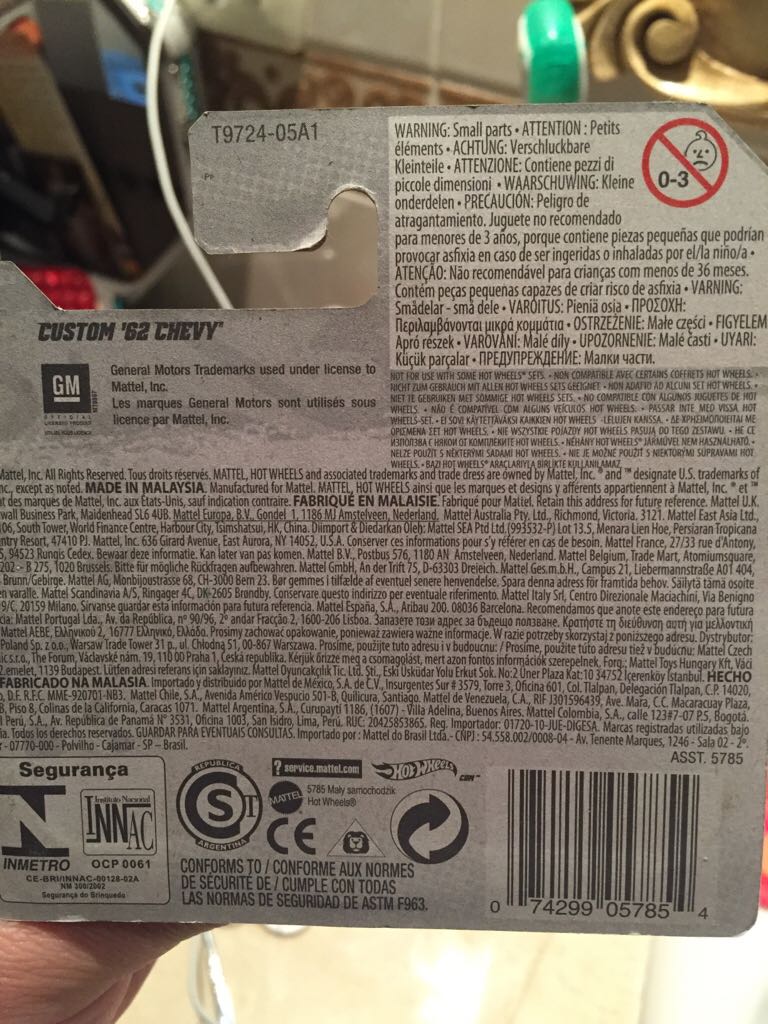 ’62 Chevy - ’11 Treasure Hunt toy car collectible - Main Image 2