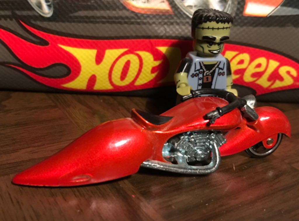 Crooze W-oozie - 2004 First Editions toy car collectible - Main Image 2