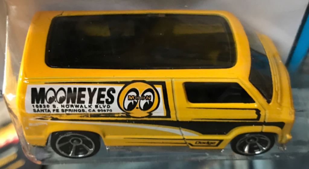 Custom 77 Dodge Van - HW City toy car collectible - Main Image 2