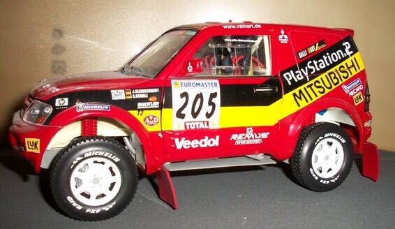 Mitsubishi Pajero Dakar Rally 2001 #205 - Solido toy car collectible - Main Image 2