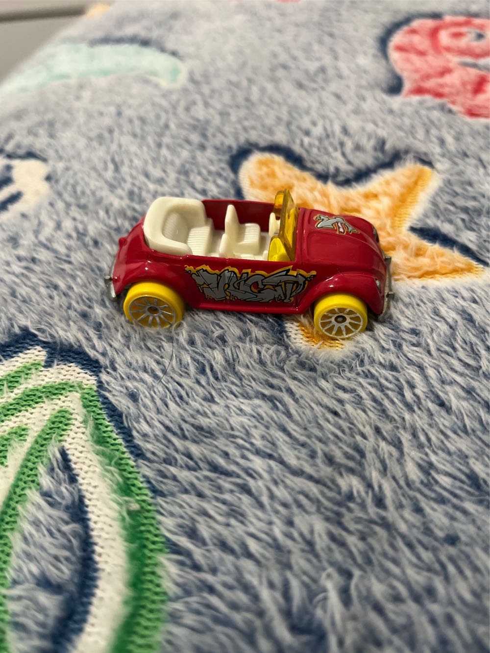 Volkswagen Beetle  toy car collectible - Main Image 2