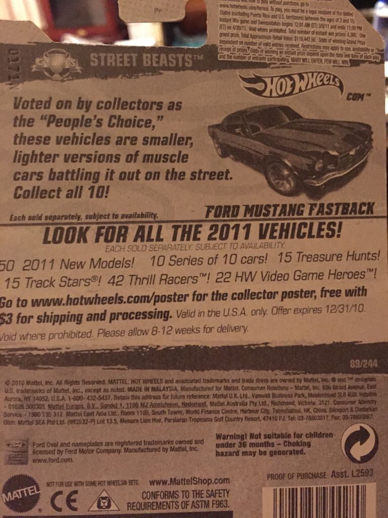 Ford Mustang Fastback Black- Red Strip - Street Beast toy car collectible - Main Image 2