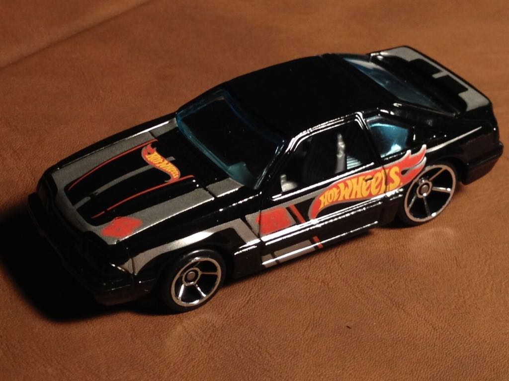 Ford Mustang 1992 - HW Mystery Models toy car collectible - Main Image 2