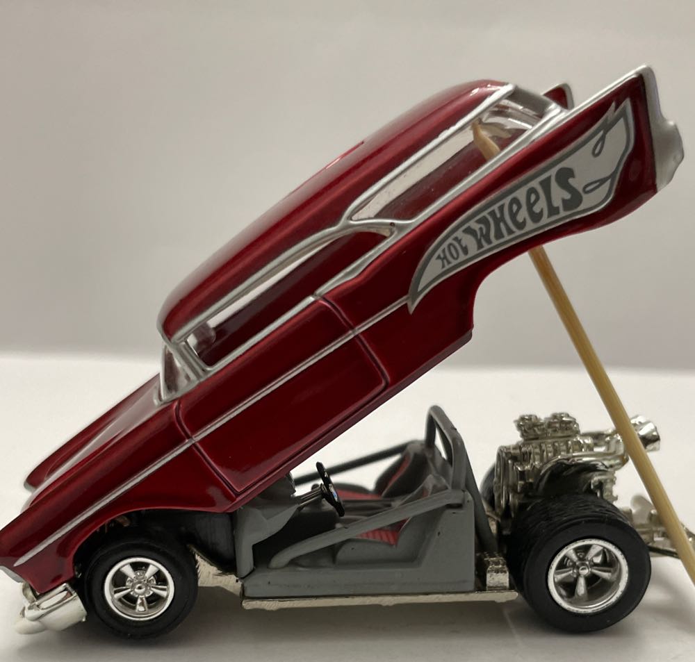 ‘57 Chevy Nomad Custom - Showcase HW - Wagon Wheels Series toy car collectible - Main Image 3