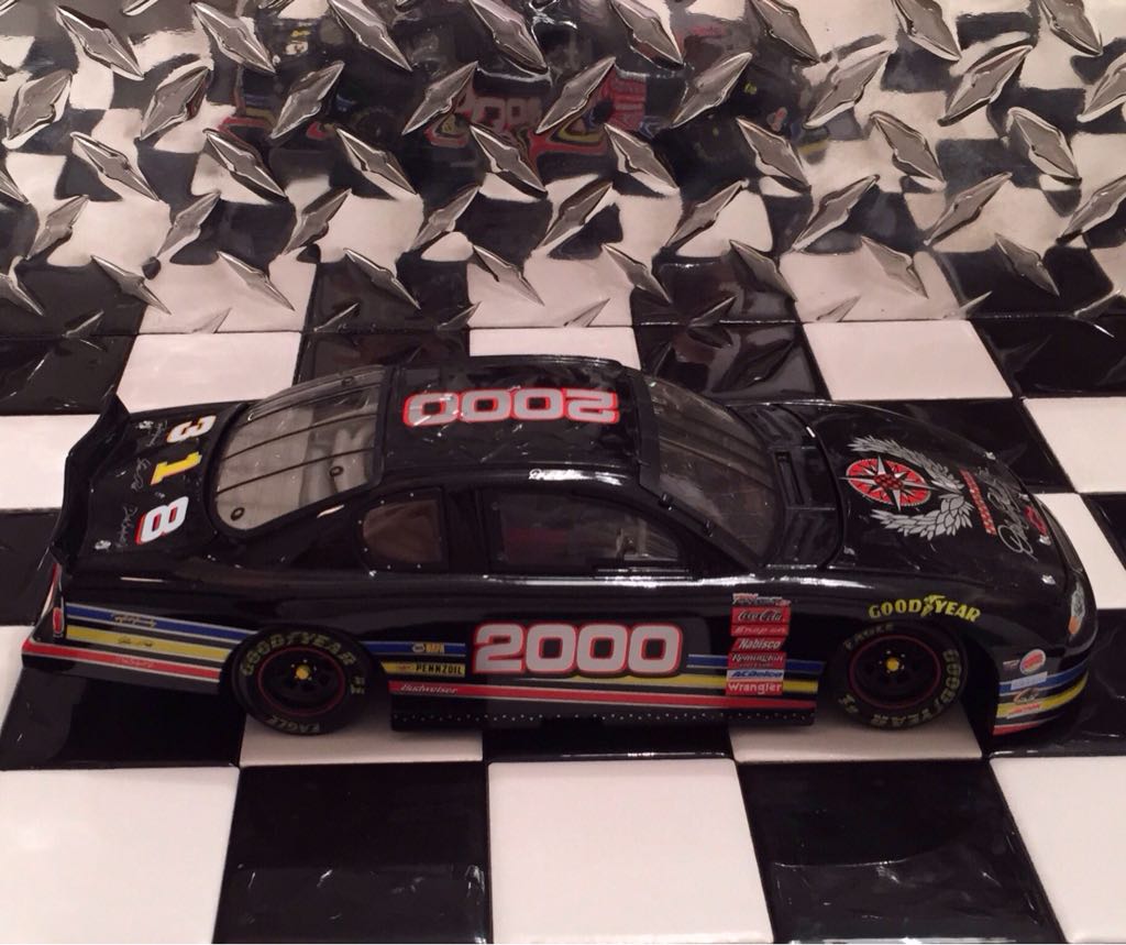 Dale Earnhardt Jr. - NASCAR Winston Cup Series toy car collectible - Main Image 2