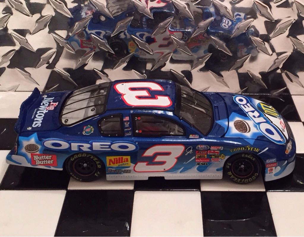 Dale Earnhardt Jr. - NASCAR Busch Series toy car collectible - Main Image 2
