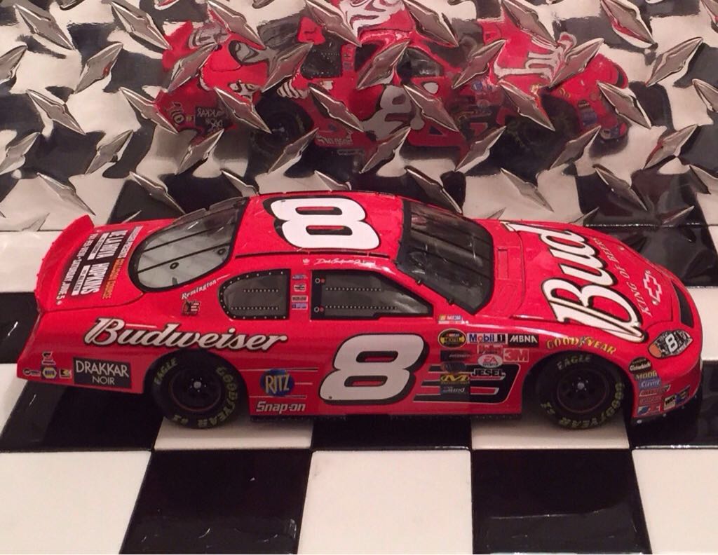 Dale Earnhardt Jr. - NASCAR Nextel Cup Series toy car collectible - Main Image 2