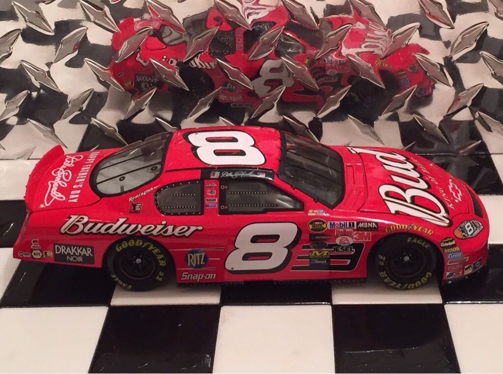 Dale Earnhardt Jr. - NASCAR Nextel Cup Series toy car collectible - Main Image 2