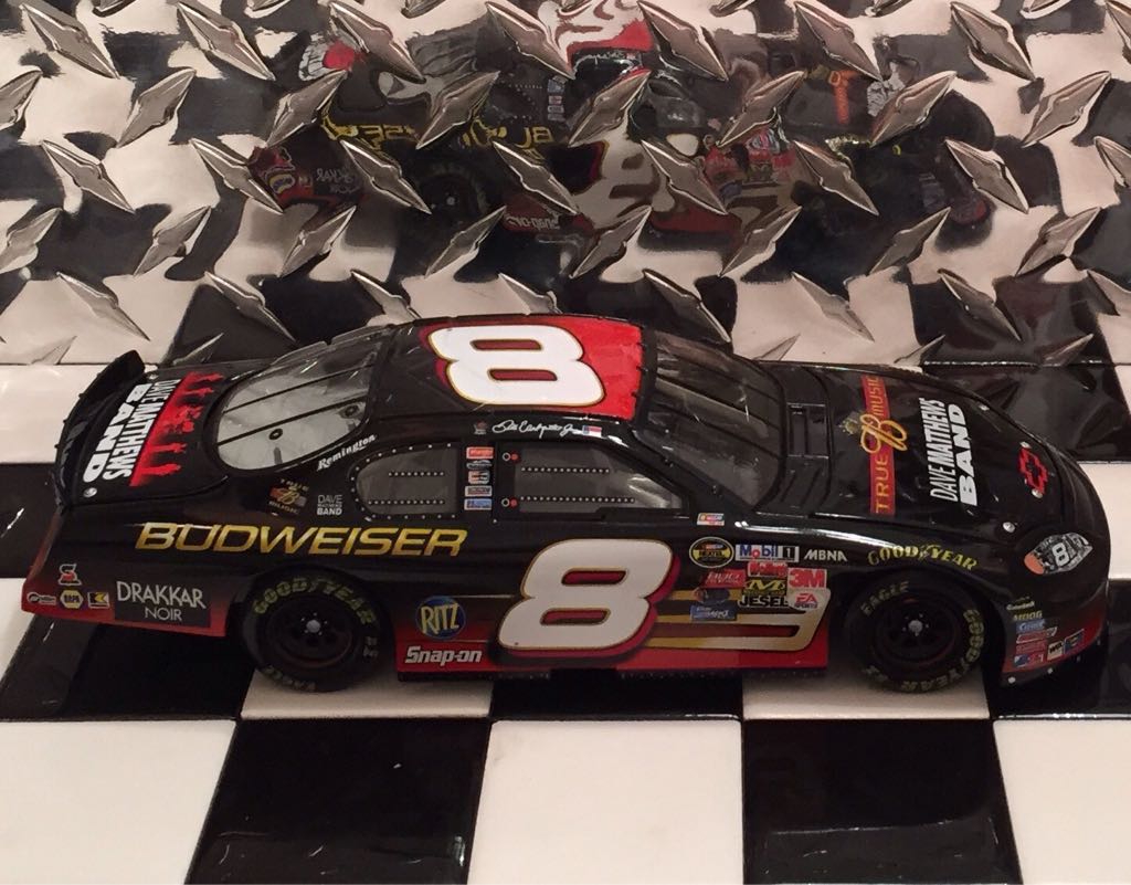 Dale Earnhardt Jr. - NASCAR Nextel Cup Series toy car collectible - Main Image 2