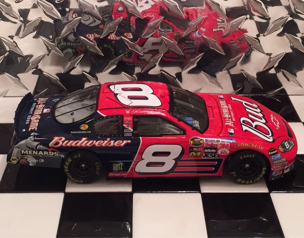 Dale Earnhardt Jr. - NASCAR Nextel Cup Series toy car collectible - Main Image 2