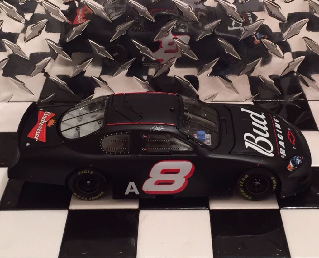 Dale Earnhardt Jr. - NASCAR Nextel Cup Series toy car collectible - Main Image 2