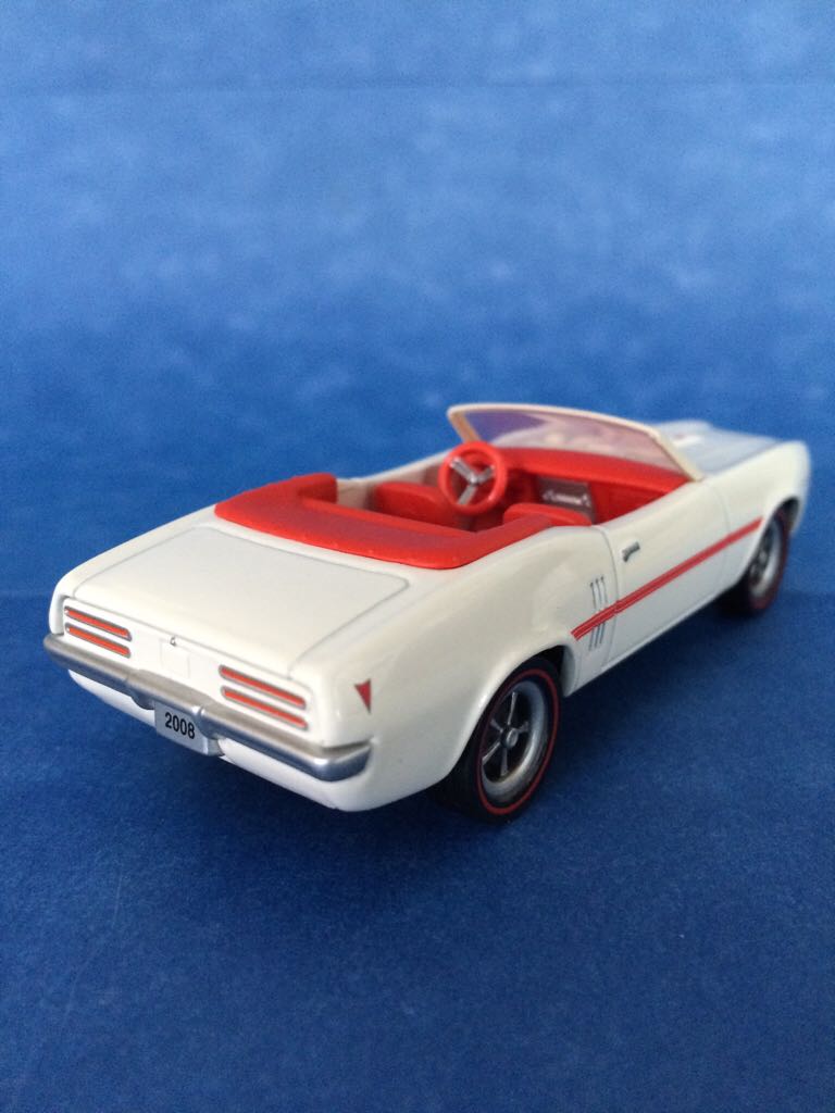 Mini Muscle Ornaments - Classic American Cars toy car collectible - Main Image 2