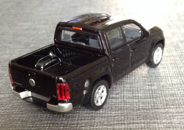 Vw Amarok  toy car collectible - Main Image 2
