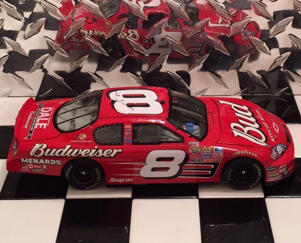 Dale Earnhardt Jr. - NASCAR Nextel Cup Series toy car collectible - Main Image 2