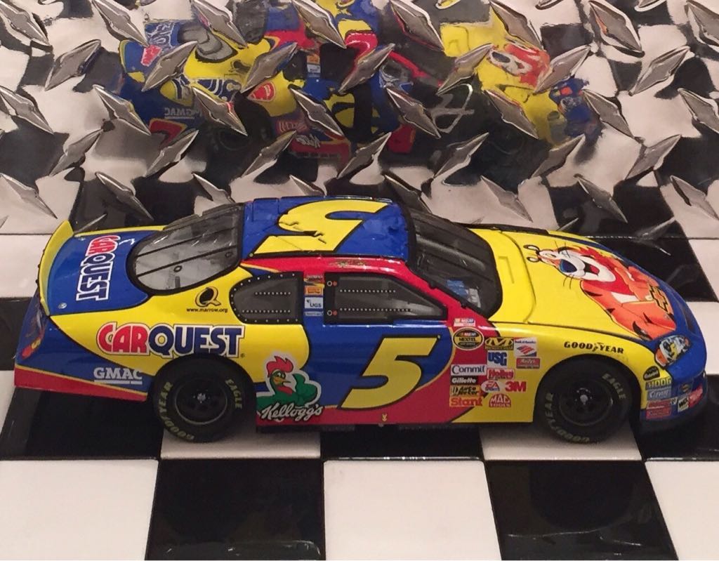 Dale Earnhardt Jr. - NASCAR Nextel Cup Series toy car collectible - Main Image 2