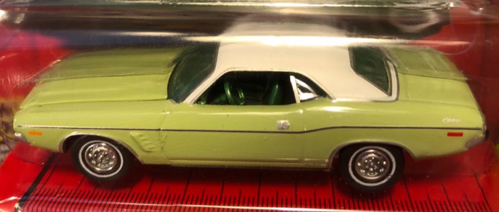 Dodge Challenger (1973) - AW Vintage Muscle toy car collectible - Main Image 2