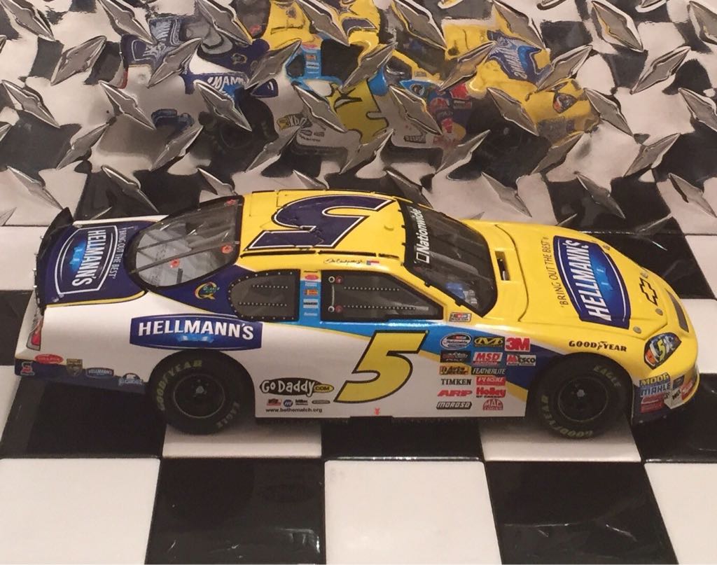 Dale Earnhardt Jr. - NASCAR Nationwide Series toy car collectible - Main Image 2