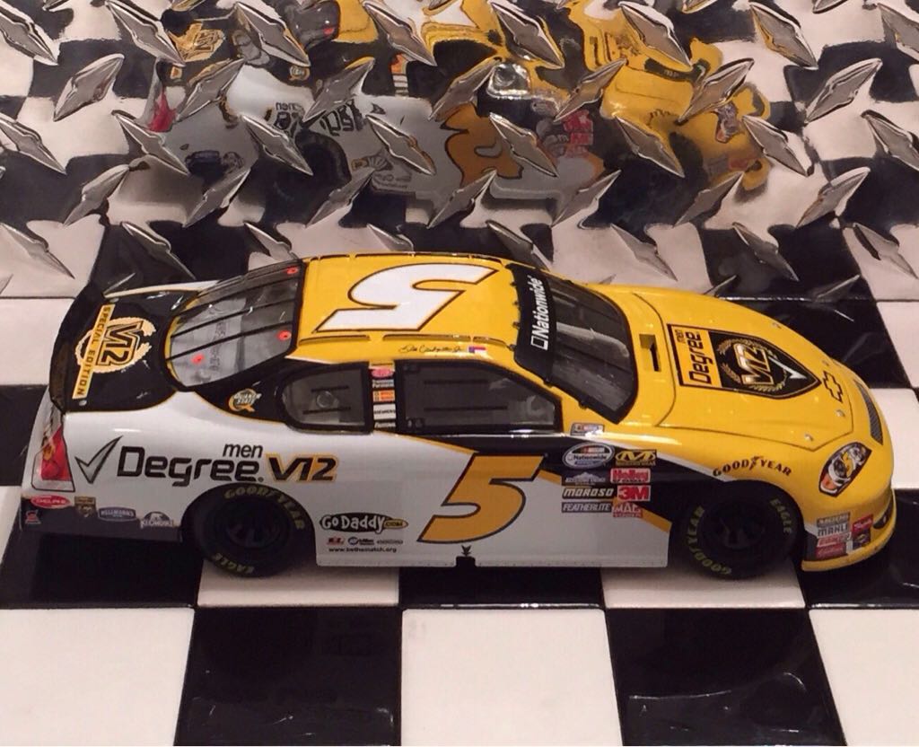 Dale Earnhardt Jr. - NASCAR Nationwide Series toy car collectible - Main Image 2