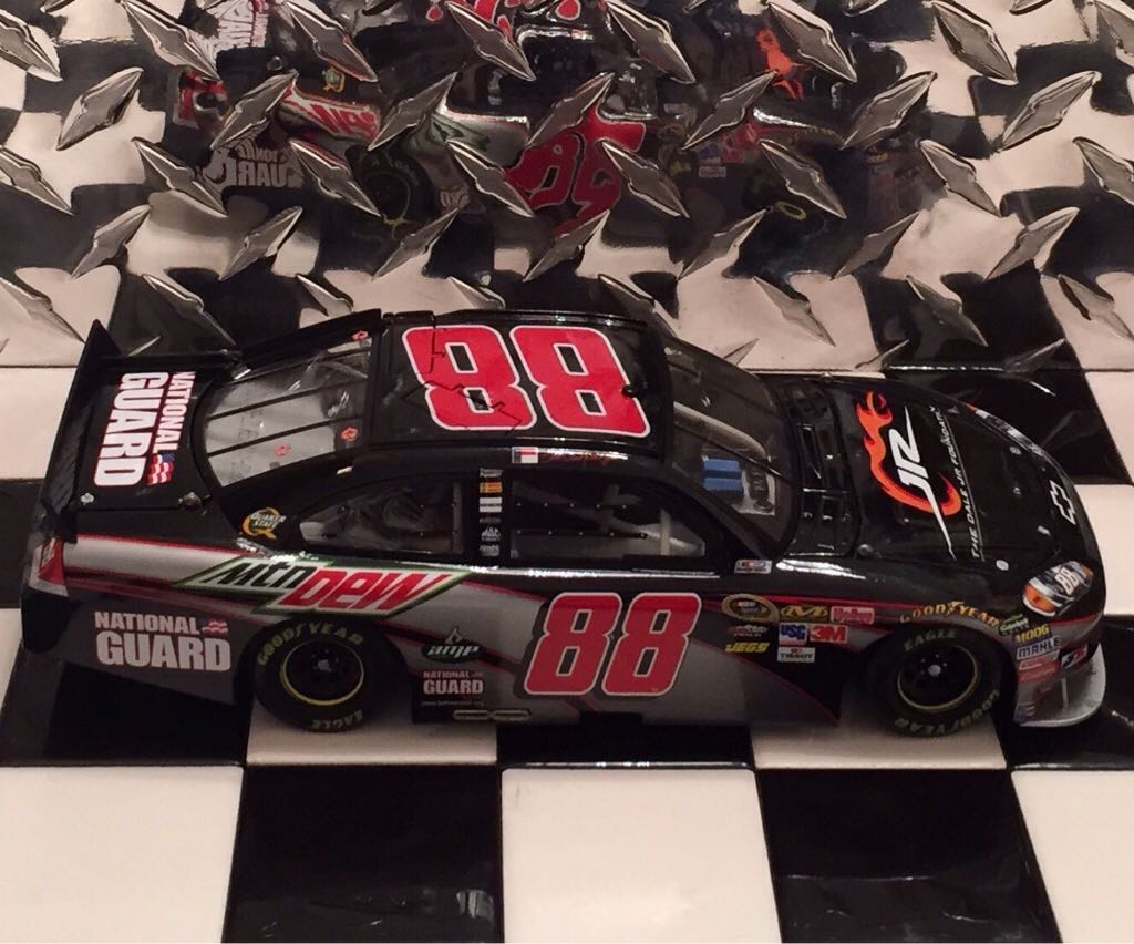 Dale Earnhardt Jr. - NASCAR Sprint Cup Series toy car collectible - Main Image 2