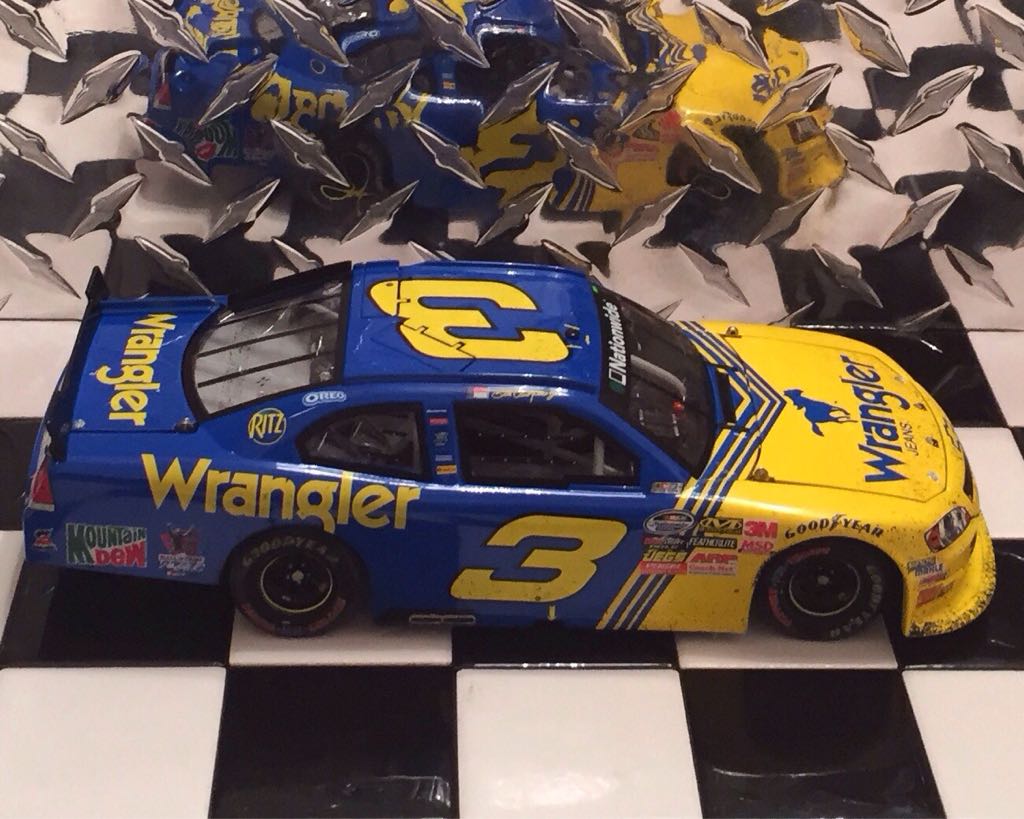 Dale Earnhardt Jr. - NASCAR Nationwide Series toy car collectible - Main Image 2