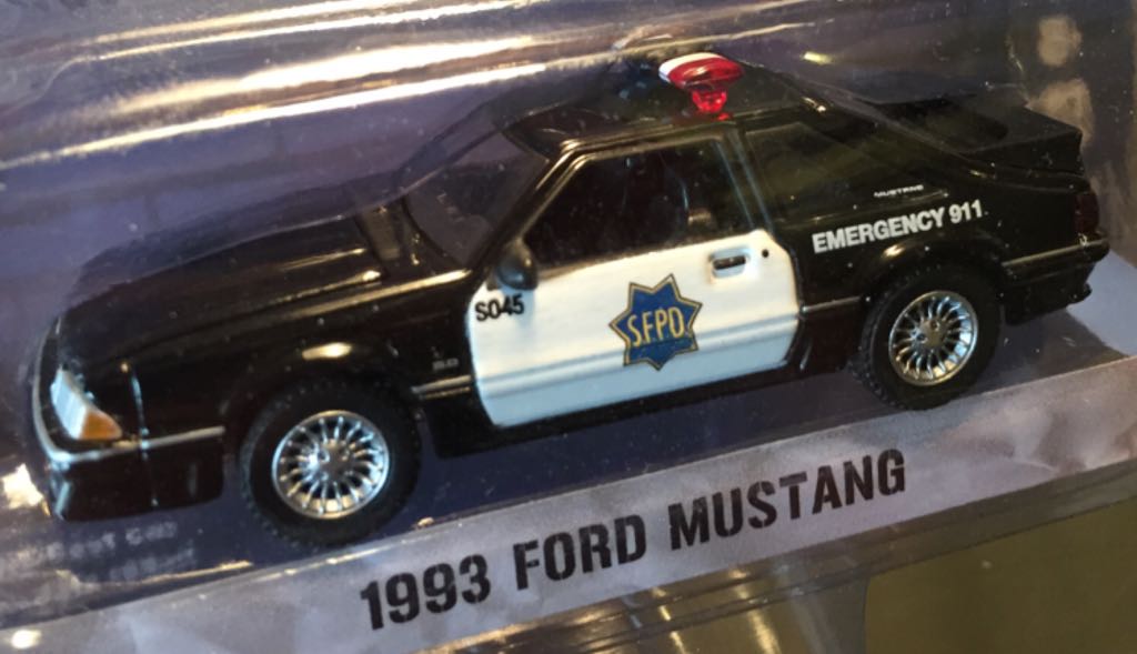 Ford Mustang 1993 - Hot Pursuit Serve & Protect toy car collectible - Main Image 2