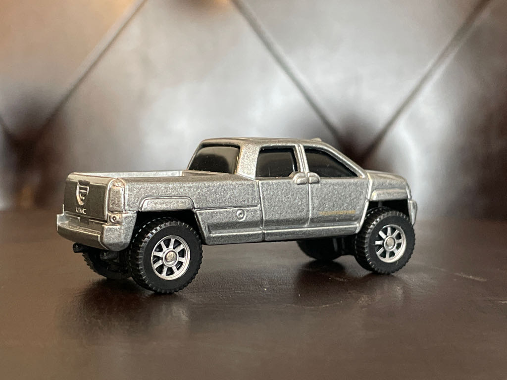 GMC Terradyne - Matchbox toy car collectible - Main Image 2