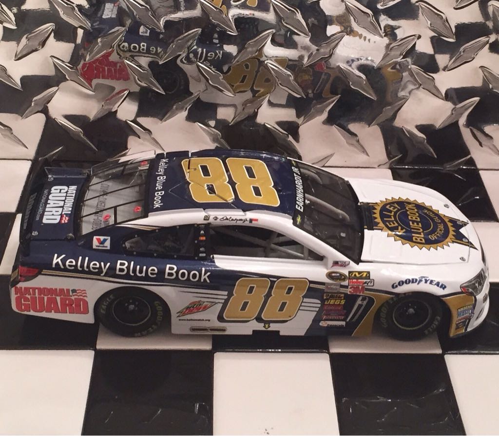 Dale Earnhardt Jr. - NASCAR Sprint Cup Series toy car collectible - Main Image 2