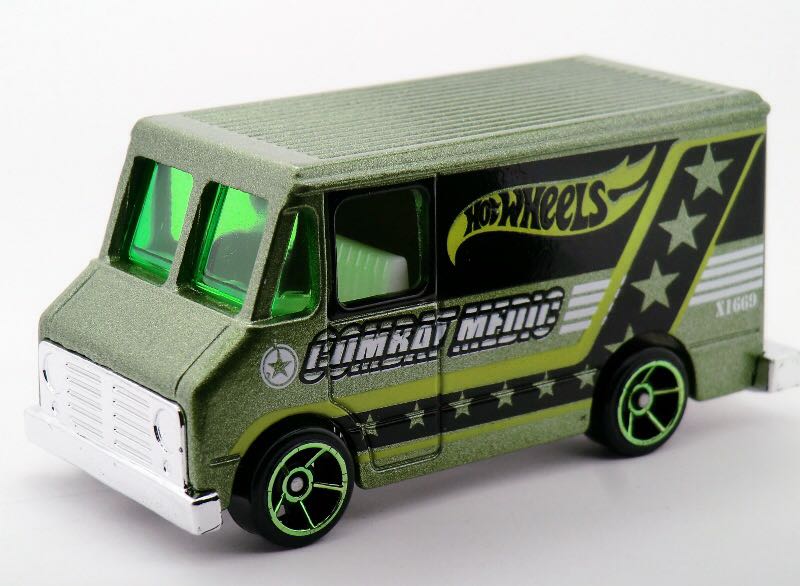 Combat Medic - HW Rescue toy car collectible - Main Image 2