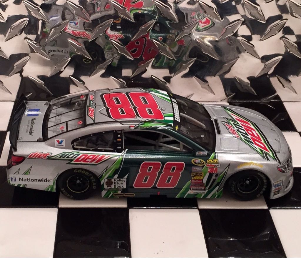 Dale Earnhardt Jr. - NASCAR Sprint Cup Series toy car collectible - Main Image 2
