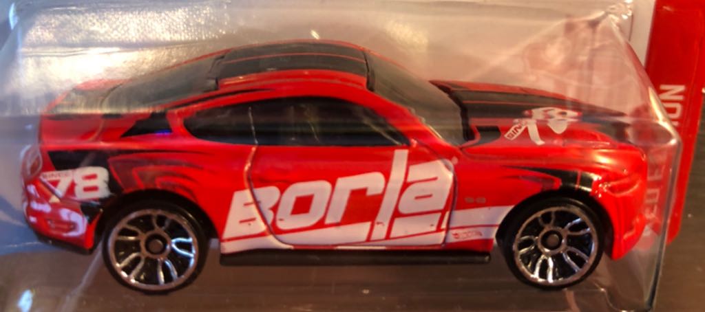 Ford Mustang GT 2015 - HW Red Edition toy car collectible - Main Image 2