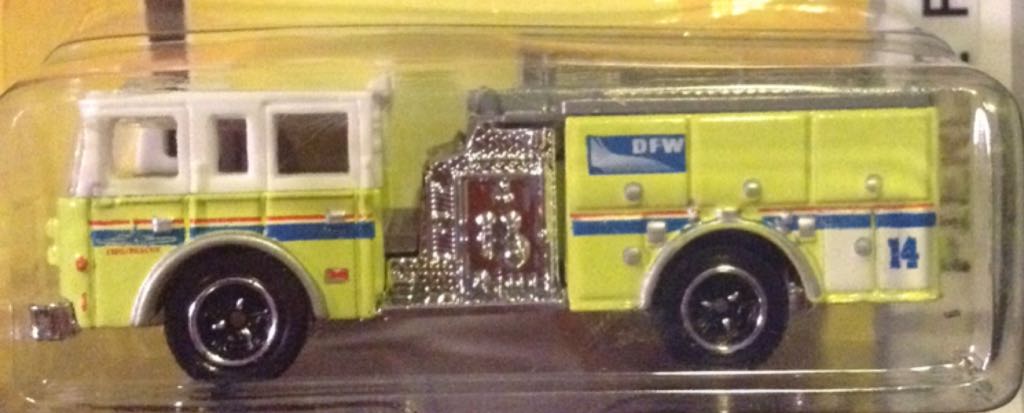 Pierce Fire Engine - Emergency toy car collectible - Main Image 2