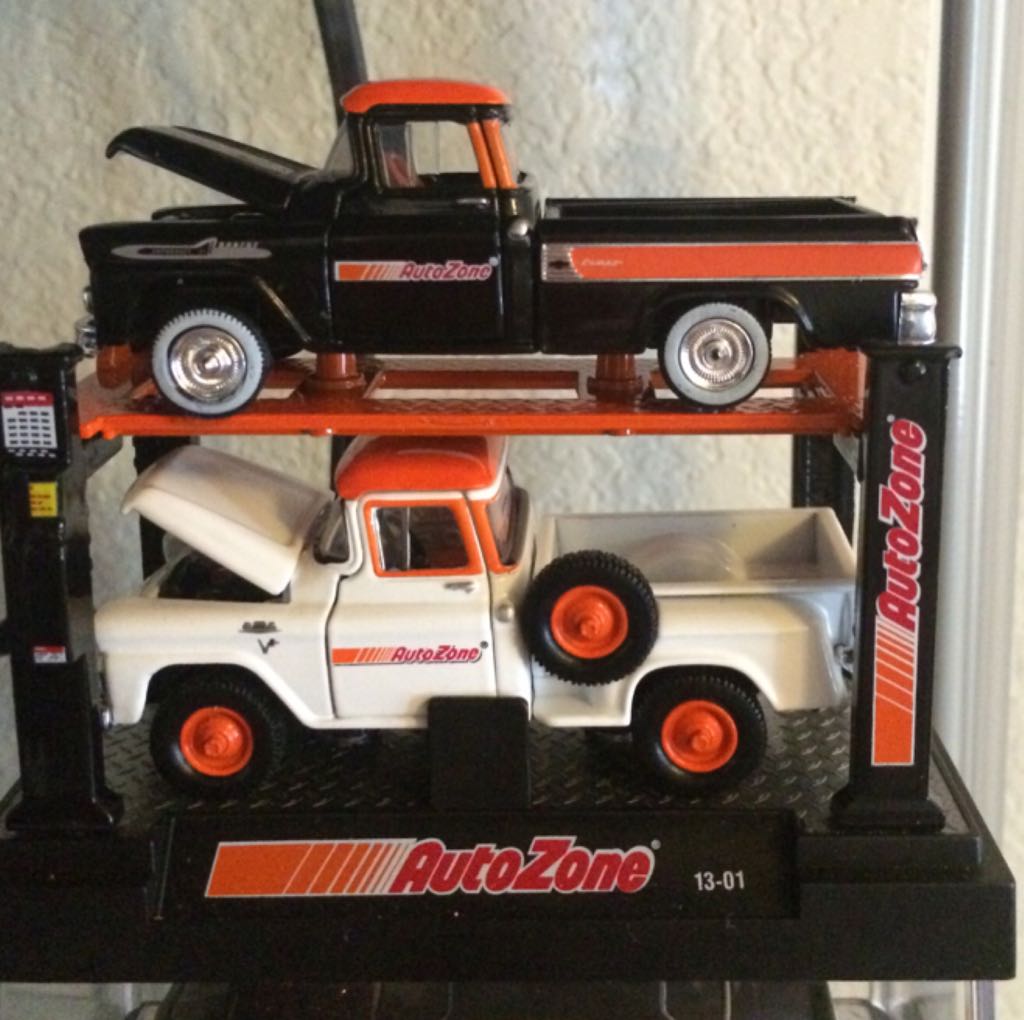 Hot Wheels Classics Series 4: ’57 Chevy