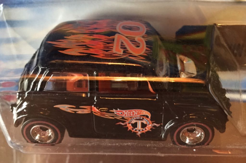 Morris Mini - HW Treasure Hunt toy car collectible - Main Image 2