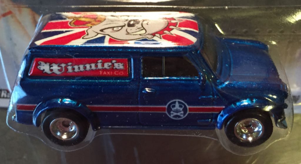 Austin Mini Van 1967 - HW Nose Art toy car collectible - Main Image 2