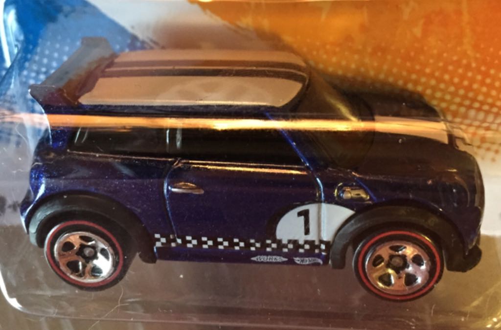 Mini Challenge - 2011 New Models toy car collectible - Main Image 2