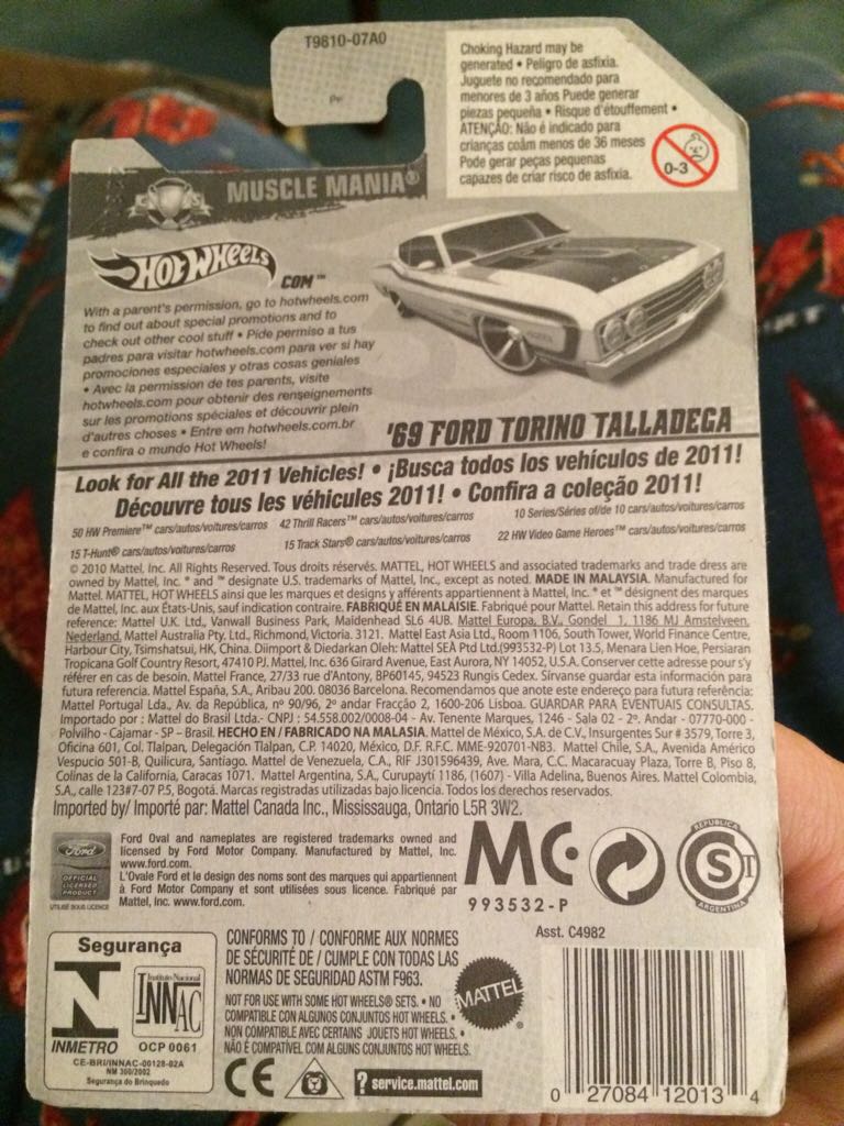 ’69 Ford Torino Talladega - 2011 Muscle Mania toy car collectible - Main Image 2