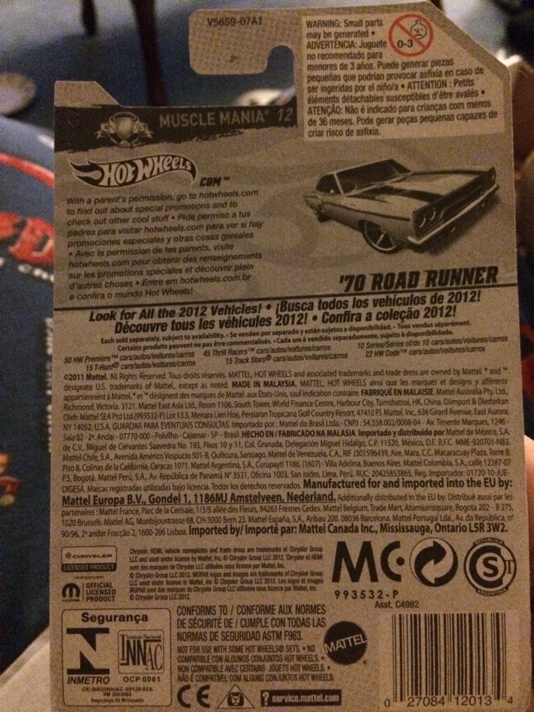 ’70 Road Runner - 2012 Muscle Mania - Mopar toy car collectible - Main Image 2