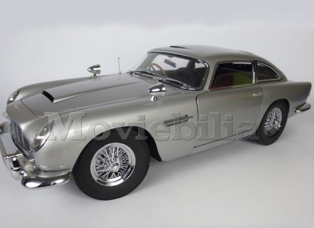 Aston Martin DB5 - HW WORKSHOP toy car collectible - Main Image 2