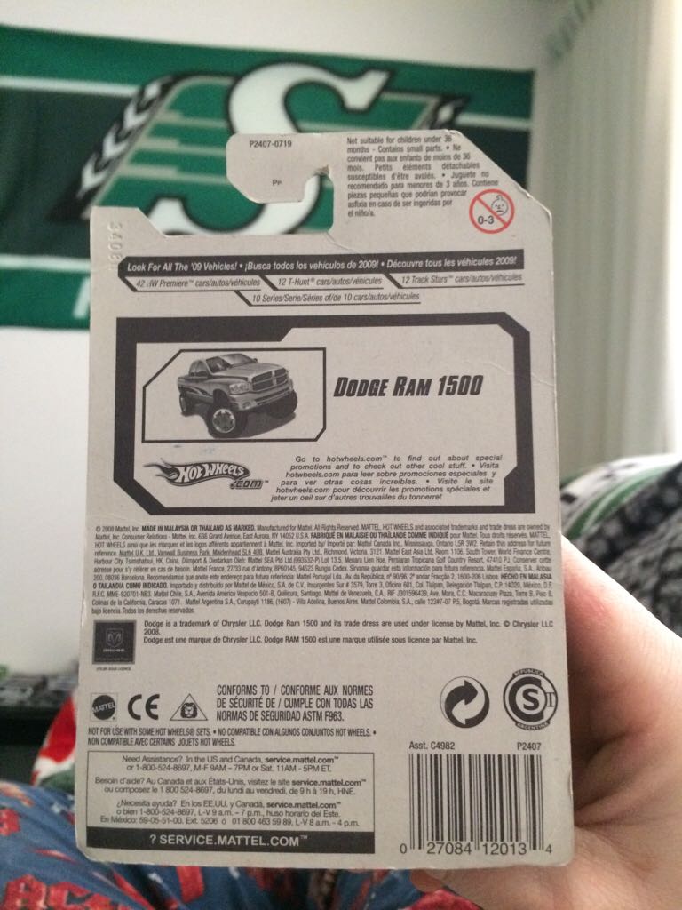 Dodge Ram 1500 - 2009 HW Special Features toy car collectible - Main Image 2