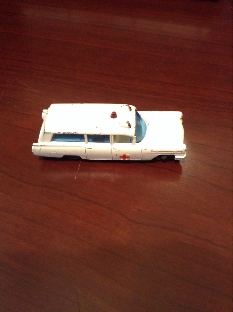 Matchbox S & S Cadillac Ambulance - Lensey toy car collectible - Main Image 2