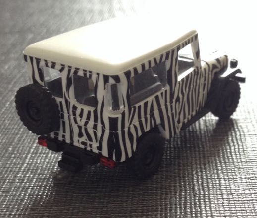 Toyota Land Cruiser J4 - Zebra (safari) toy car collectible - Main Image 2