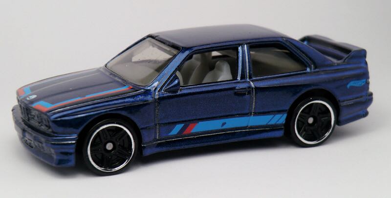 ’92 BMW M3 - HW Showroom toy car collectible - Main Image 2