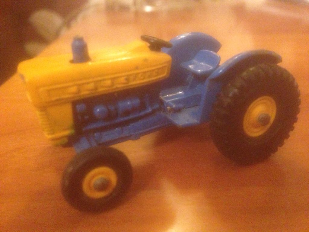 TOMICA TT-03 - Mitsubishi Patrol Car