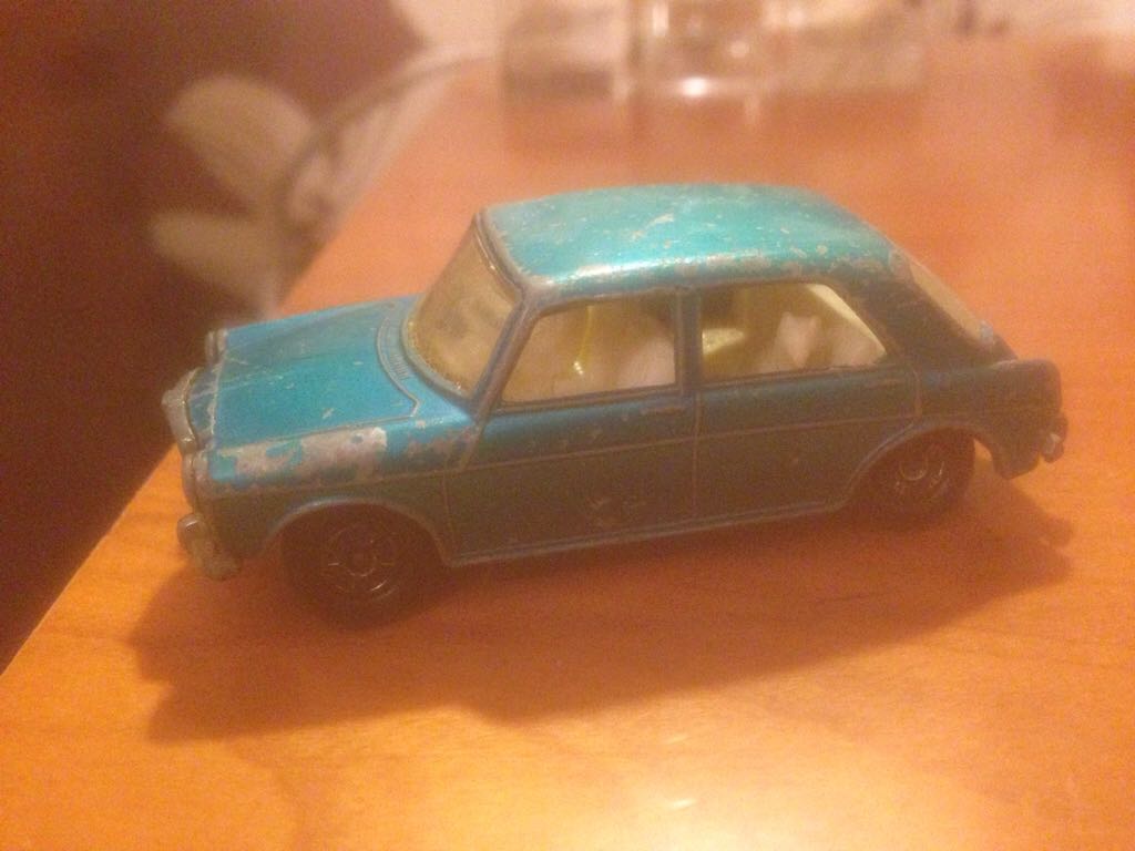 Matchbox Superfast - 1-75 Superfast toy car collectible - Main Image 1