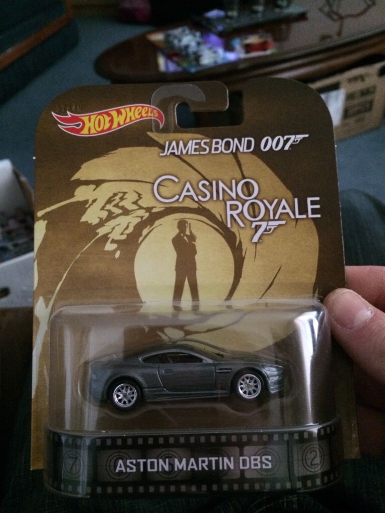 3.2010 Aston Martin DBS - 007 James Bond toy car collectible - Main Image 2